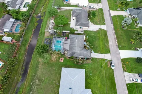 2349 Se Avalon Road Port Saint Lucie FL 34952