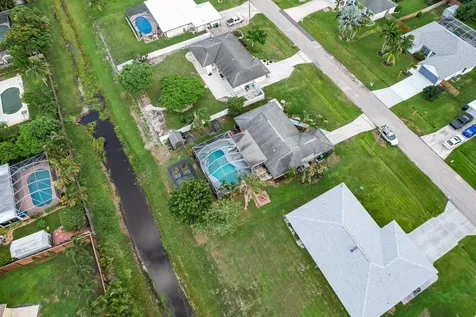 2349 Se Avalon Road Port Saint Lucie FL 34952