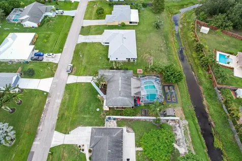2349 Se Avalon Road Port Saint Lucie FL 34952