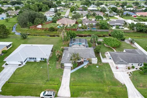 2349 Se Avalon Road Port Saint Lucie FL 34952