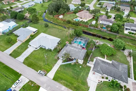 2349 Se Avalon Road Port Saint Lucie FL 34952