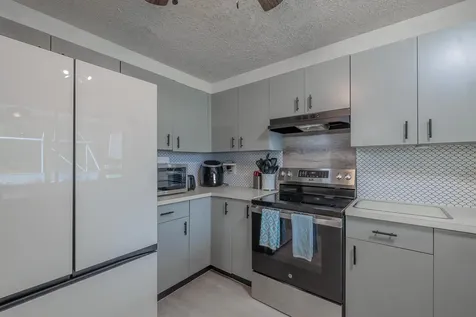 2349 Se Avalon Road Port Saint Lucie FL 34952