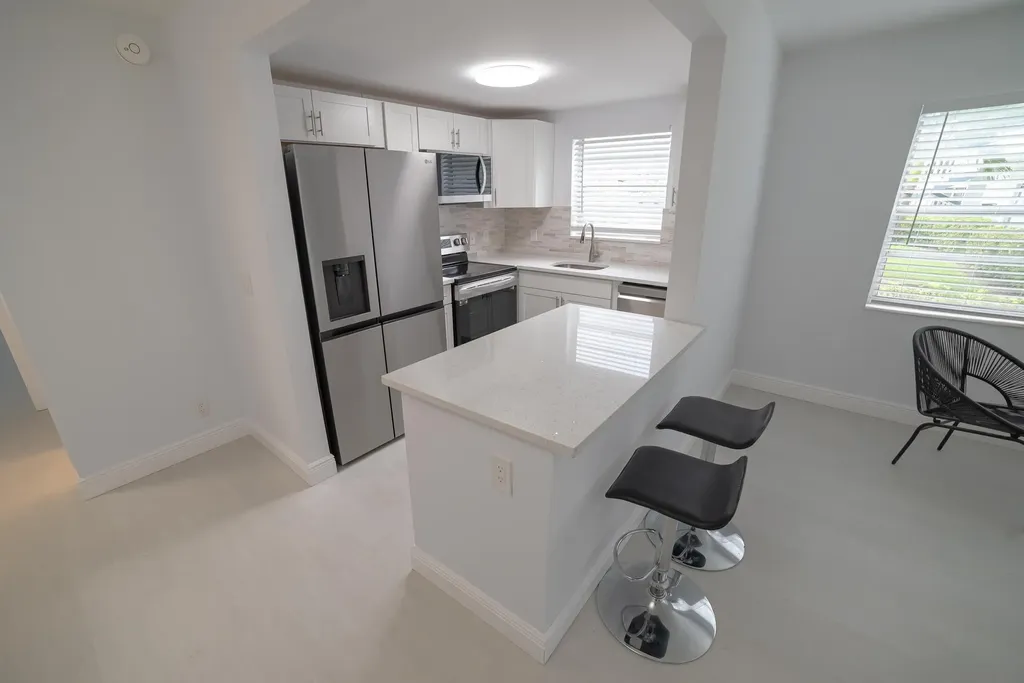 53 Lyndhurst Deerfield Beach FL 33442