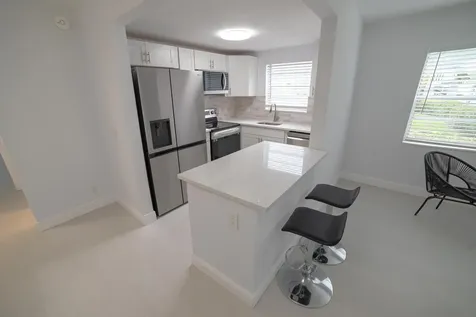 53 Lyndhurst Deerfield Beach FL 33442