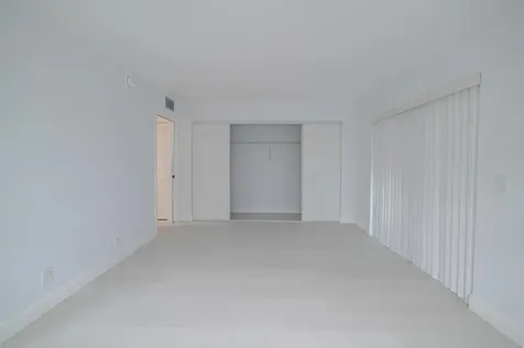 53 Lyndhurst Deerfield Beach FL 33442