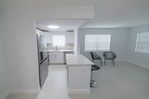 53 Lyndhurst Deerfield Beach FL 33442