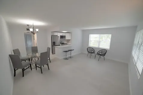 53 Lyndhurst Deerfield Beach FL 33442