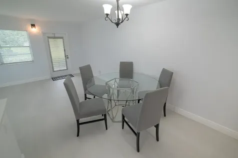 53 Lyndhurst Deerfield Beach FL 33442