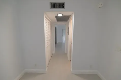 53 Lyndhurst Deerfield Beach FL 33442