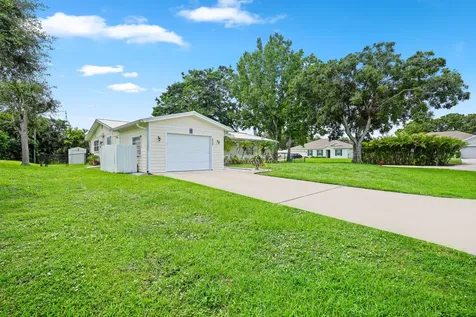 573 Alamanda Avenue Sebastian FL 32958