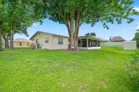 573 Alamanda Avenue Sebastian FL 32958