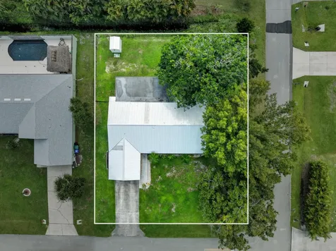 573 Alamanda Avenue Sebastian FL 32958