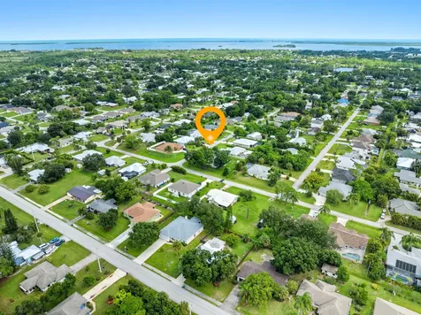 573 Alamanda Avenue Sebastian FL 32958