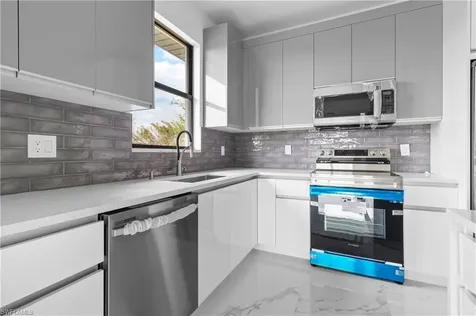 1806 Ne 21st Place Cape Coral FL 33909