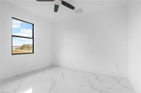 1806 Ne 21st Place Cape Coral FL 33909