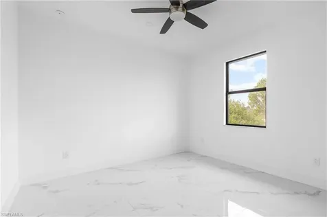 1806 Ne 21st Place Cape Coral FL 33909