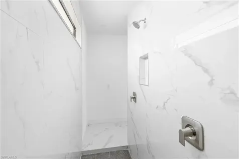 1806 Ne 21st Place Cape Coral FL 33909
