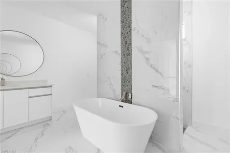 1806 Ne 21st Place Cape Coral FL 33909