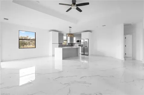 1806 Ne 21st Place Cape Coral FL 33909