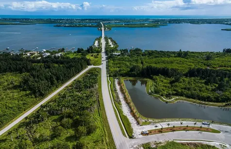 8358 Pequod Avenue Vero Beach FL 32967
