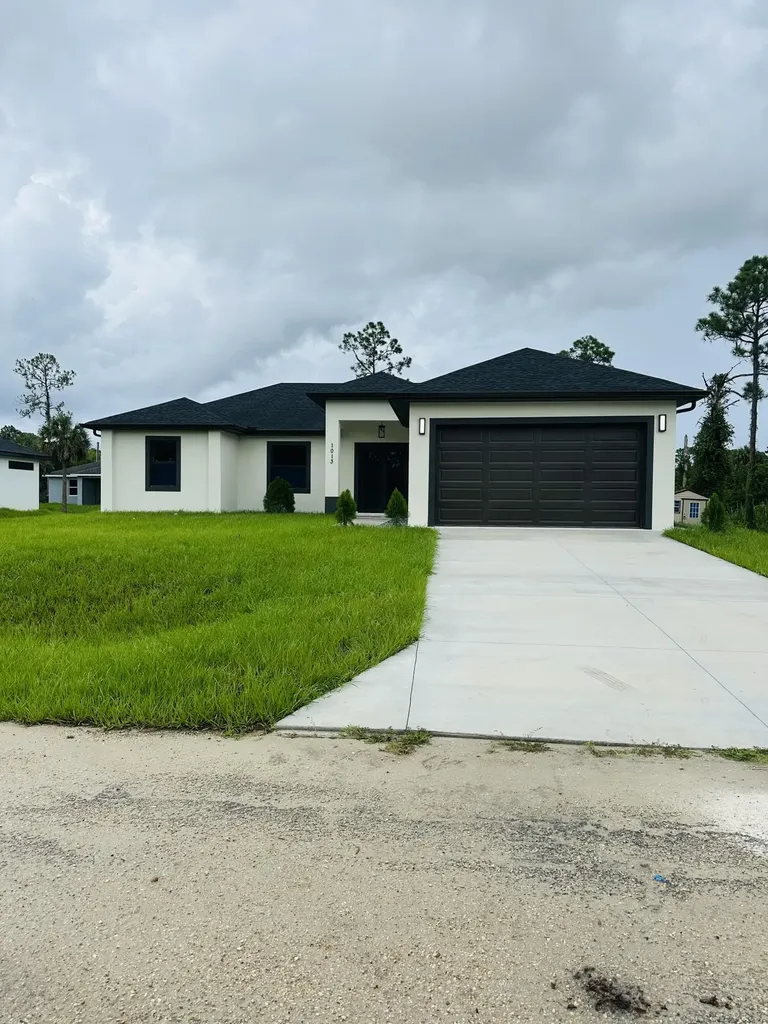 1013 Barcelona Street Lehigh Acres FL 33974