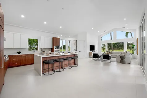 100 Glenbrook Court Atlantis FL 33462