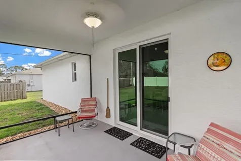 1825 Sw Effland Avenue Port Saint Lucie FL 34953