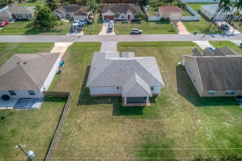 1825 Sw Effland Avenue Port Saint Lucie FL 34953