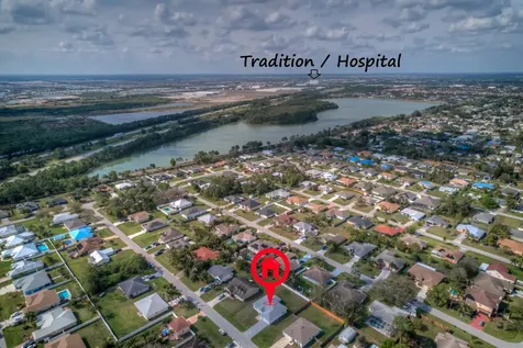 1825 Sw Effland Avenue Port Saint Lucie FL 34953