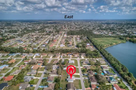 1825 Sw Effland Avenue Port Saint Lucie FL 34953