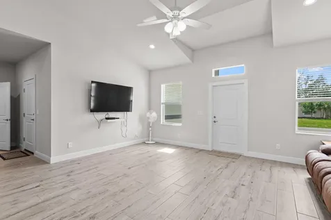 1825 Sw Effland Avenue Port Saint Lucie FL 34953