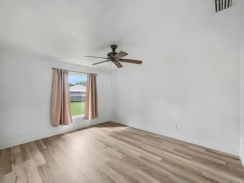5323 Nw Perez Court Port Saint Lucie FL 34983