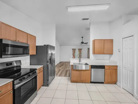 5323 Nw Perez Court Port Saint Lucie FL 34983