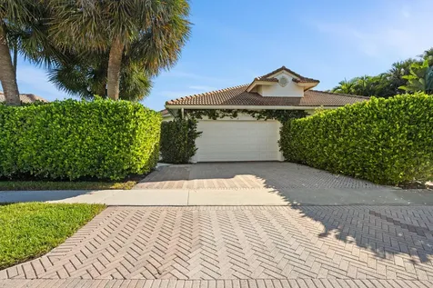 2940 Twin Oaks Way Wellington FL 33414