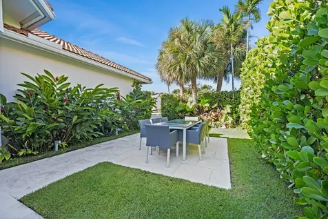 2940 Twin Oaks Way Wellington FL 33414