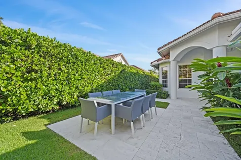 2940 Twin Oaks Way Wellington FL 33414
