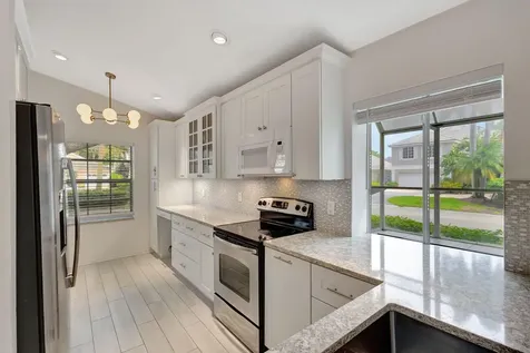 15 Admirals Court Palm Beach Gardens FL 33418