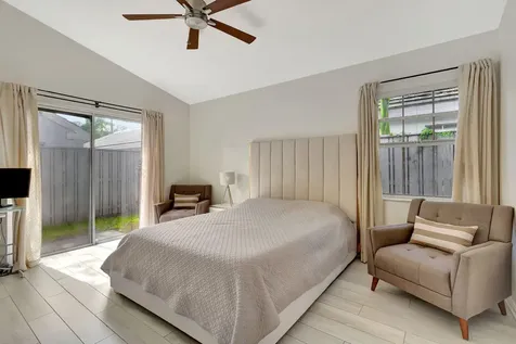 15 Admirals Court Palm Beach Gardens FL 33418