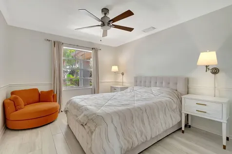15 Admirals Court Palm Beach Gardens FL 33418