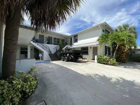 605 N Federal Highway Lake Worth Beach FL 33460