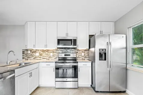 43 Essex Court Royal Palm Beach FL 33411