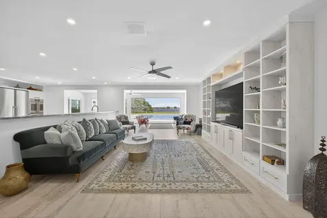 8 Woodbrook Circle West Palm Beach FL 33401