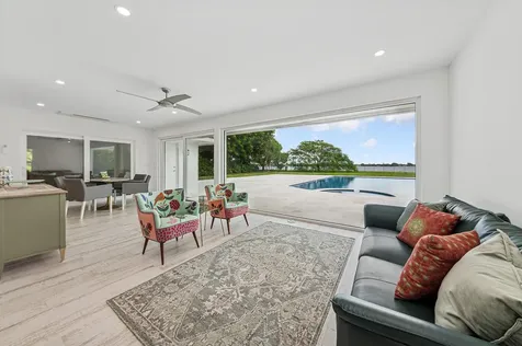 8 Woodbrook Circle West Palm Beach FL 33401