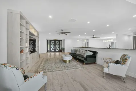 8 Woodbrook Circle West Palm Beach FL 33401