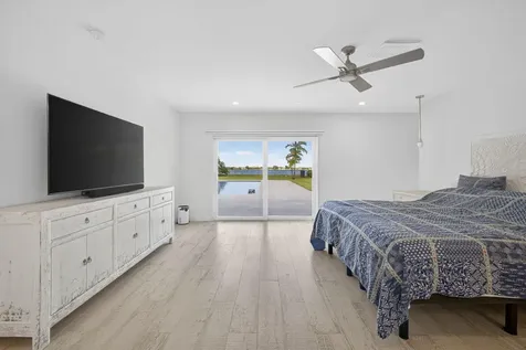 8 Woodbrook Circle West Palm Beach FL 33401