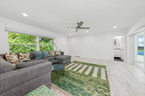 8 Woodbrook Circle West Palm Beach FL 33401