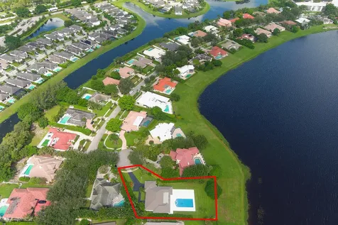 8 Woodbrook Circle West Palm Beach FL 33401