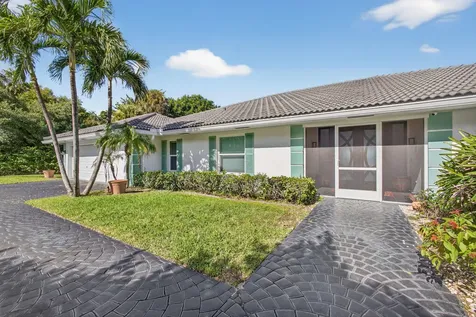 8 Woodbrook Circle West Palm Beach FL 33401