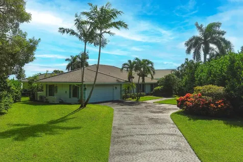 8 Woodbrook Circle West Palm Beach FL 33401