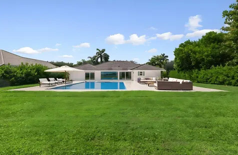 8 Woodbrook Circle West Palm Beach FL 33401